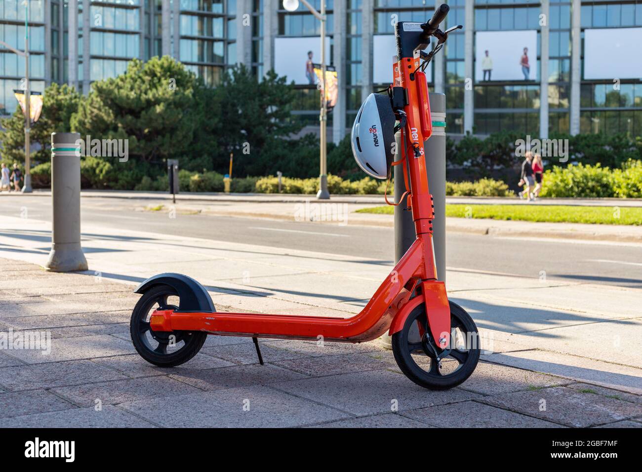 Scooter helmet hires stock photography and images Alamy