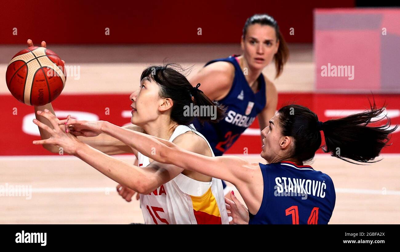 Tokyo 2020 Olympics - Basketball - Women - Quarterfinal - China v Serbia -  Saitama Super Arena, Saitama, Japan - August 4, 2021. Han Xu of China in  action with Dragana Stankovic of Serbia REUTERS/Sergio Perez Stock Photo -  Alamy