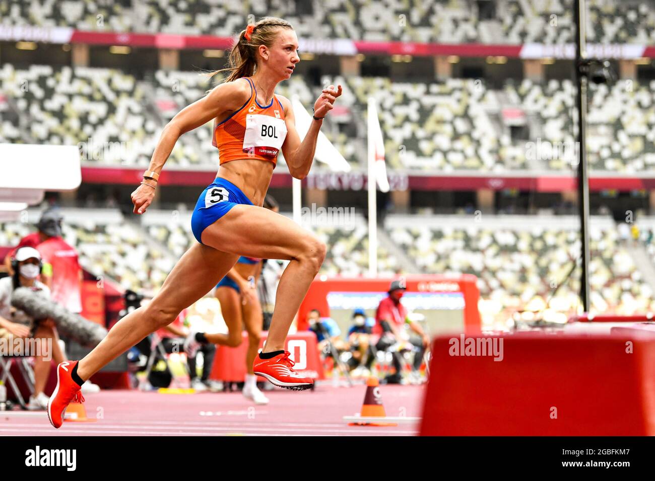 TOKYO, JAPAN - AUGUST 4: Femke Bol of the Netherlands competing on Women's 400m Hurdles Final during the Tokyo 2020 Olympic Games at the Olympic Stadium on August 4, 2021 in Tokyo, Japan (Photo by Andy Astfalck/Orange Pictures) NOCNSF ATLETIEKUNIE Stock Photo