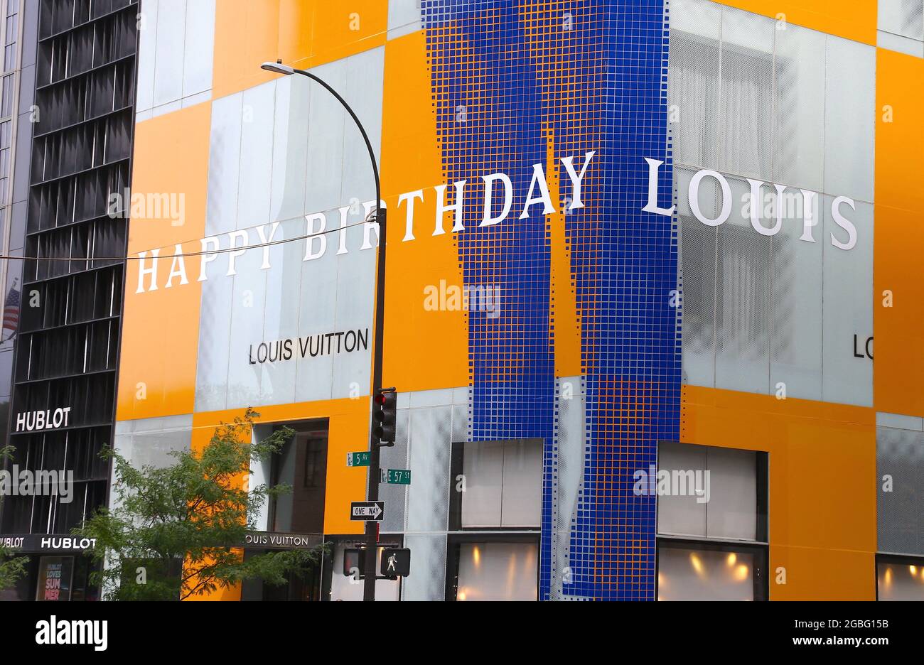 Louis Vuitton Store on Fifth Avenue in New York City, USA Stock Photo -  Alamy