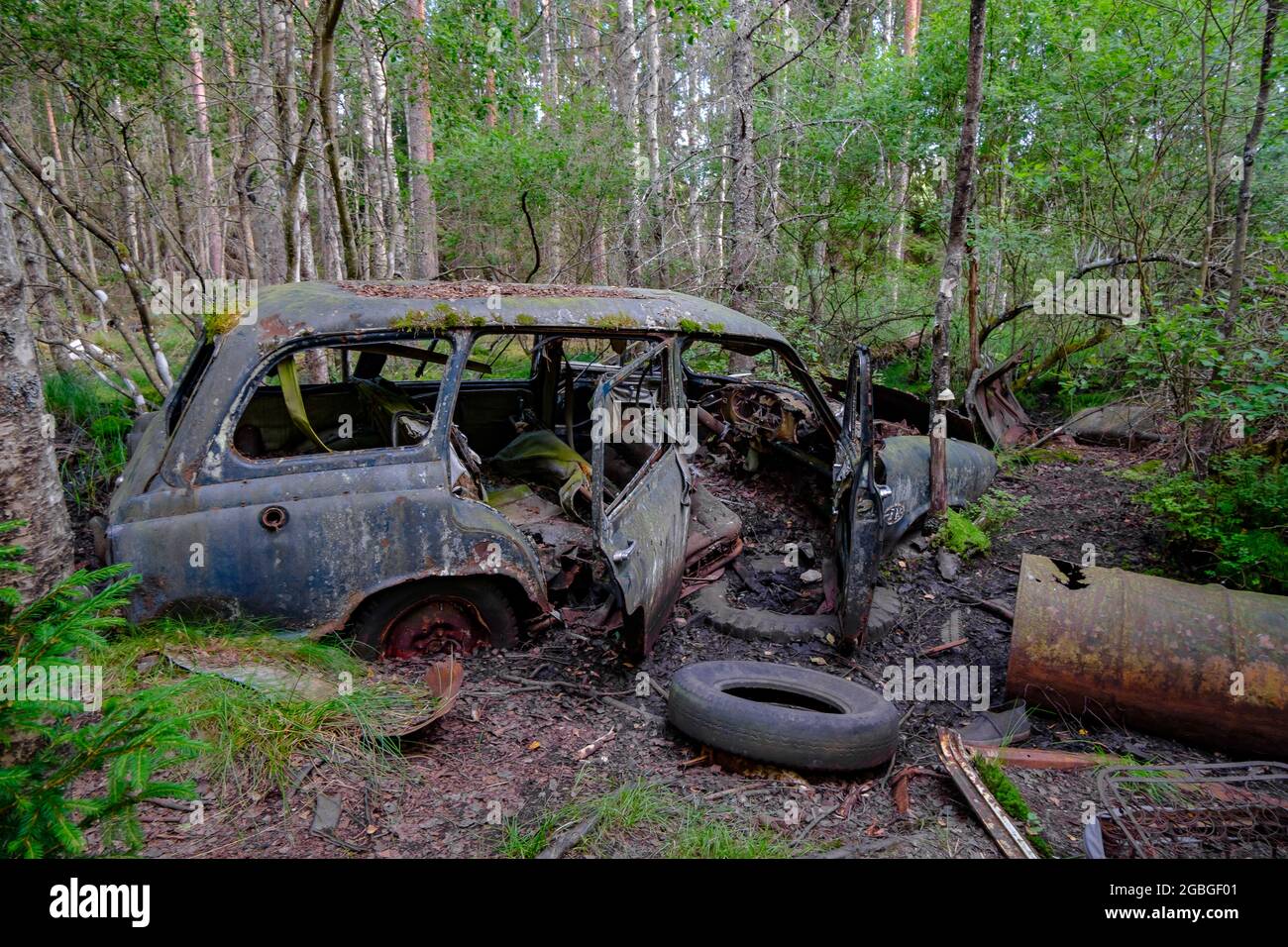 Vintage car accident in farm hi-res stock photography and images - Alamy