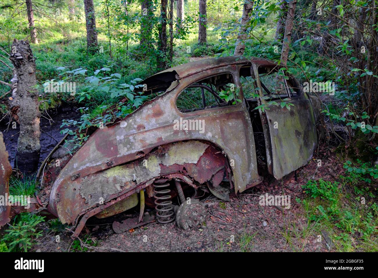 Vintage car accident in farm hi-res stock photography and images - Alamy