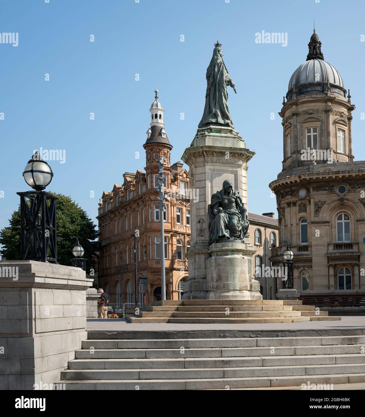 Victoria Square with prominent landmarks such as statues, buildings  and tourist attractions in city centre. Hull, UK. Stock Photo