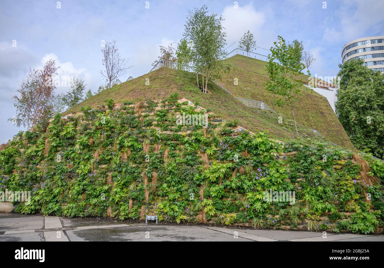 Park Lane, London, UK. 4 August 2021. The Marble Arch Mound remains