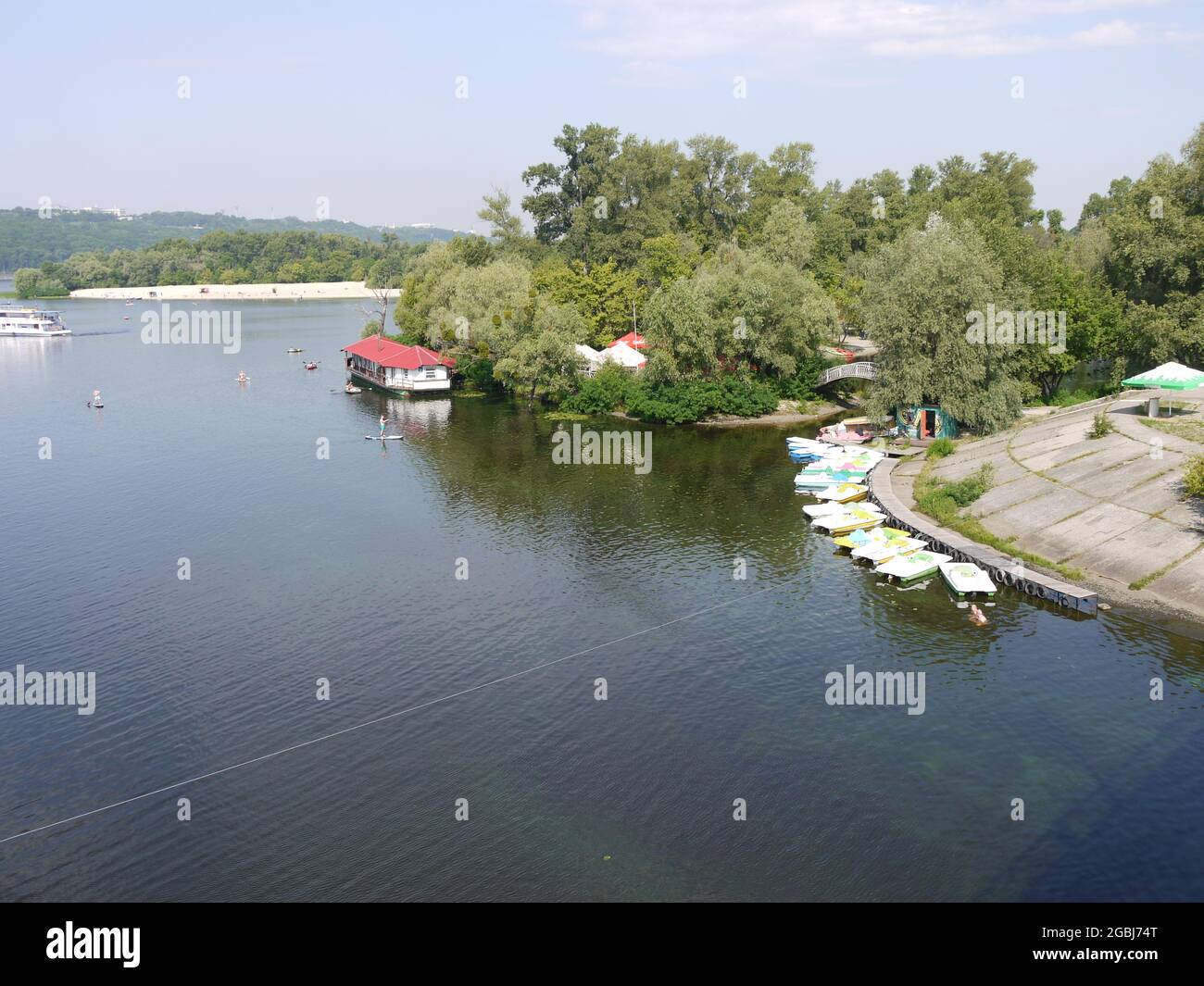 The banks of the Dnieper, in the city center of Kiev, the capital of Ukraine, are a place of leisure in summer Stock Photo