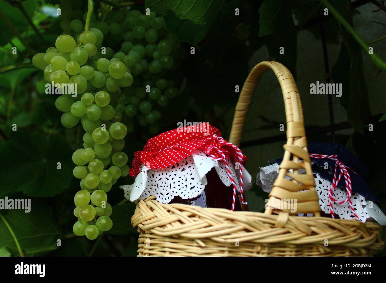 grape jelly and grapes Stock Photo Alamy