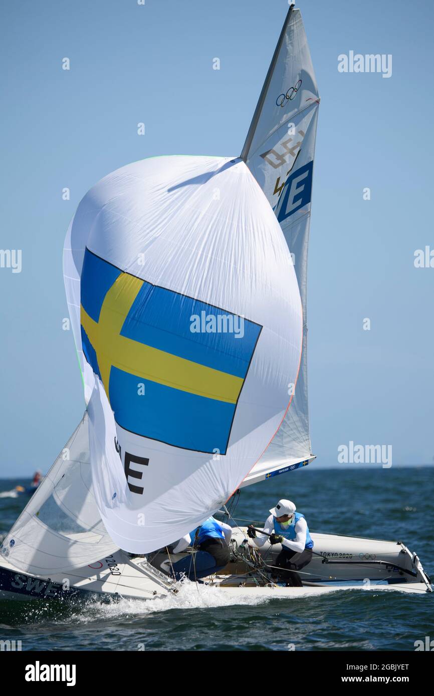 Team Sweden - Anton Dahlberg and Fredrik Bergström, wins the silver medal,  August 4th, 2021 - Sailing : Men's Two Person Dinghy - 470 during the Tokyo 2020 Olympic Games at the Enoshima Yacht Harbour in Kanagawa, Japan. Tokyo Olympic Games 2020 - Sailing, Enoshima, Japan - 04 Aug 2021   (c)  Henrik Montgomery / TT / kod 10060 Stock Photo