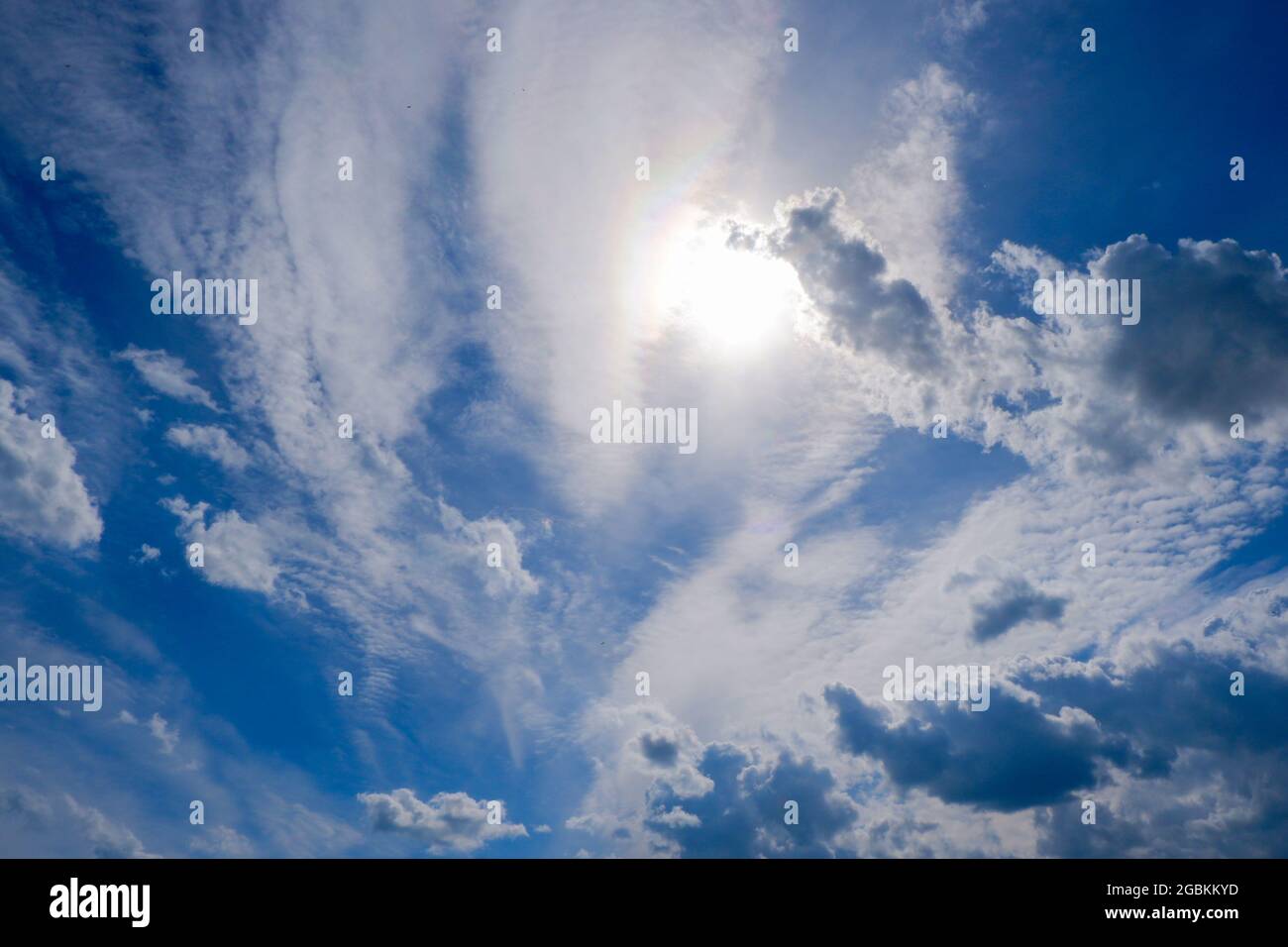 Sun shines bright through clouds hi-res stock photography and images ...