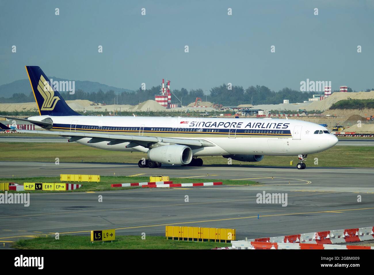 Singapore Airlines (is the flag carrier airline of Singapore), Airbus A330-300 airplane Stock Photo
