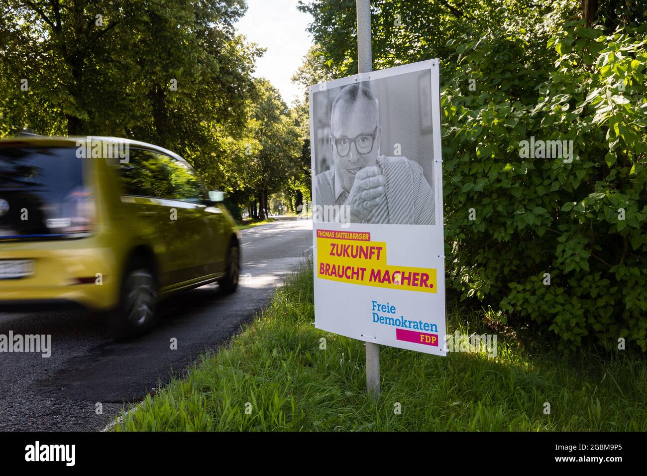 Thomas Sattelberger, FDP candidate for the Munich South constituency, on an election poster for the 2021 federal election with the slogan - Future nee Stock Photo