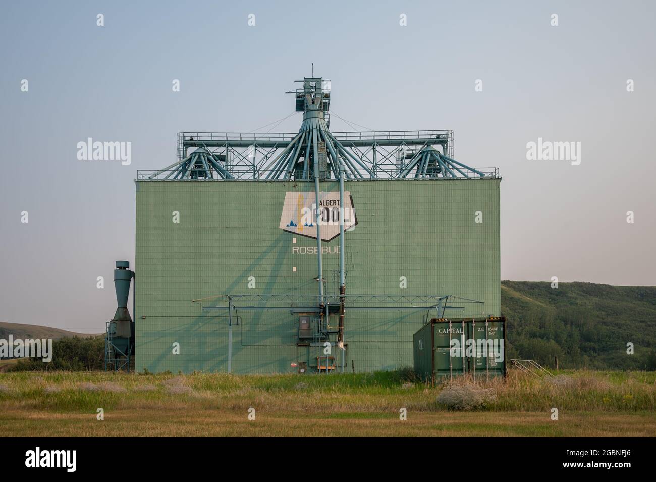 Rosebud, Alberta - July 23, 2021: Old Alberta Wheat Pool grain elevator. Stock Photo
