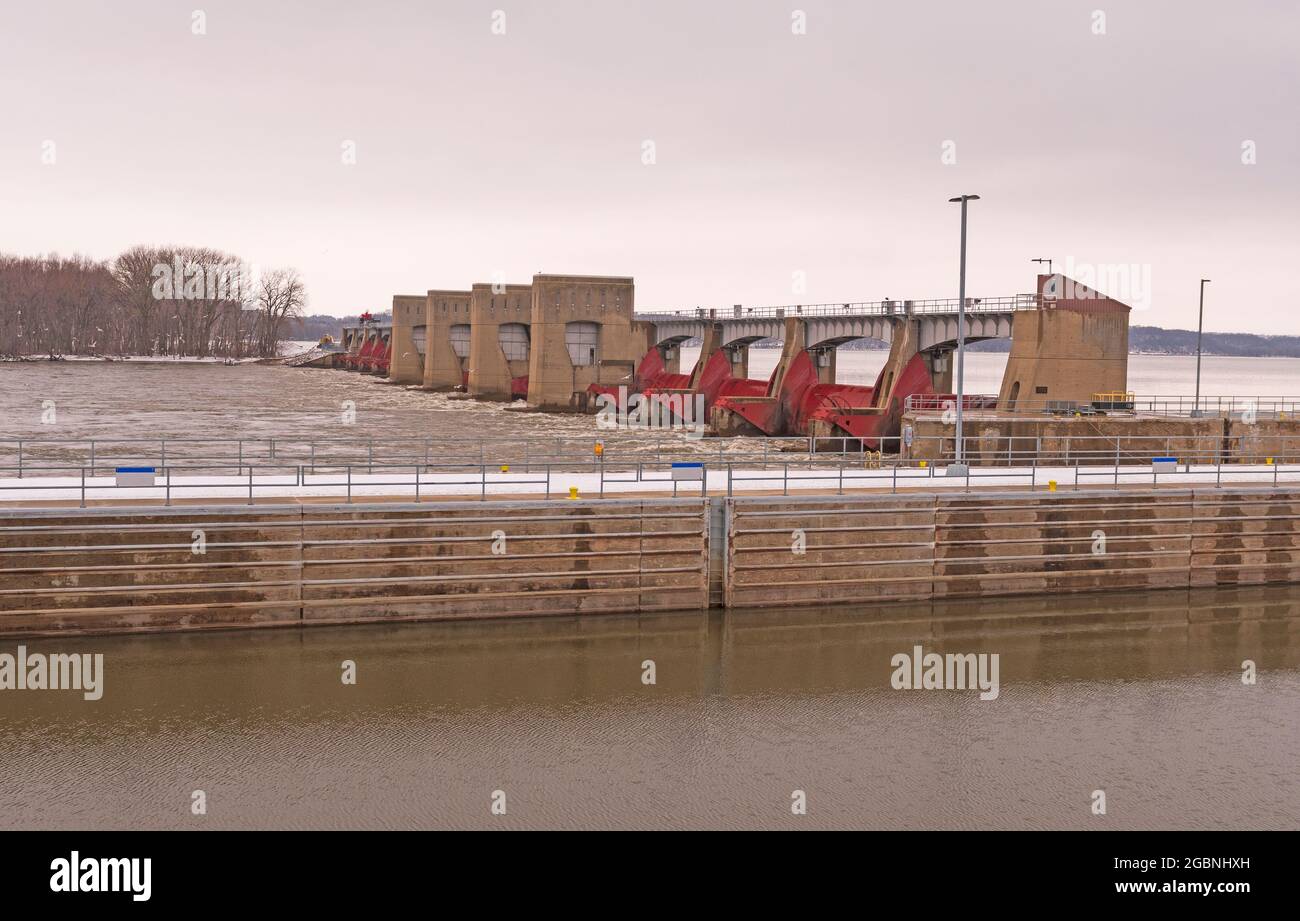 Lock and Dam Along the Mississippi River Near Fulton, Illinois Stock