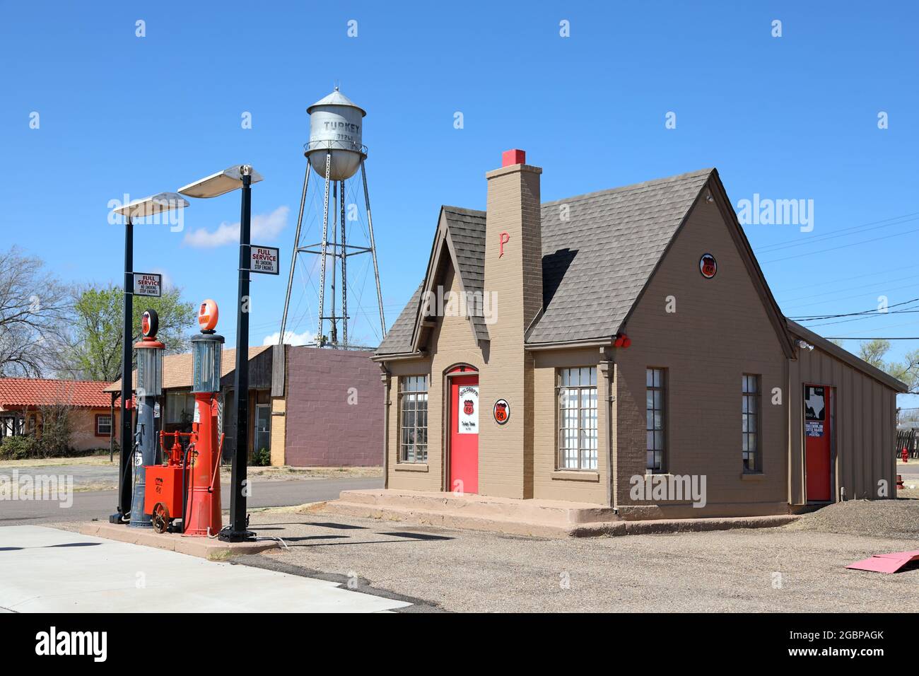 geography / travel, USA, Texas, cold turkey, historic petrol station, cold turkey, Texas, ADDITIONAL-RIGHTS-CLEARANCE-INFO-NOT-AVAILABLE Stock Photo