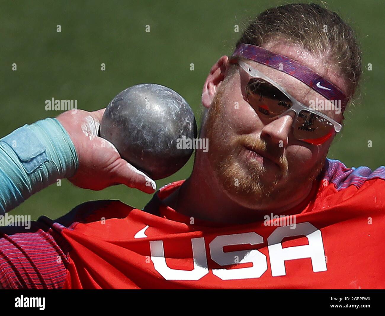 Shot ryan crouser hires stock photography and images Alamy