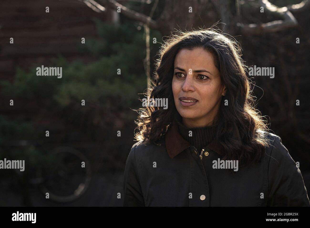 ATHENA KARKANIS in MANIFEST (2018), directed by DAVID FRANKEL and CRAIG ZISK. Credit Universal