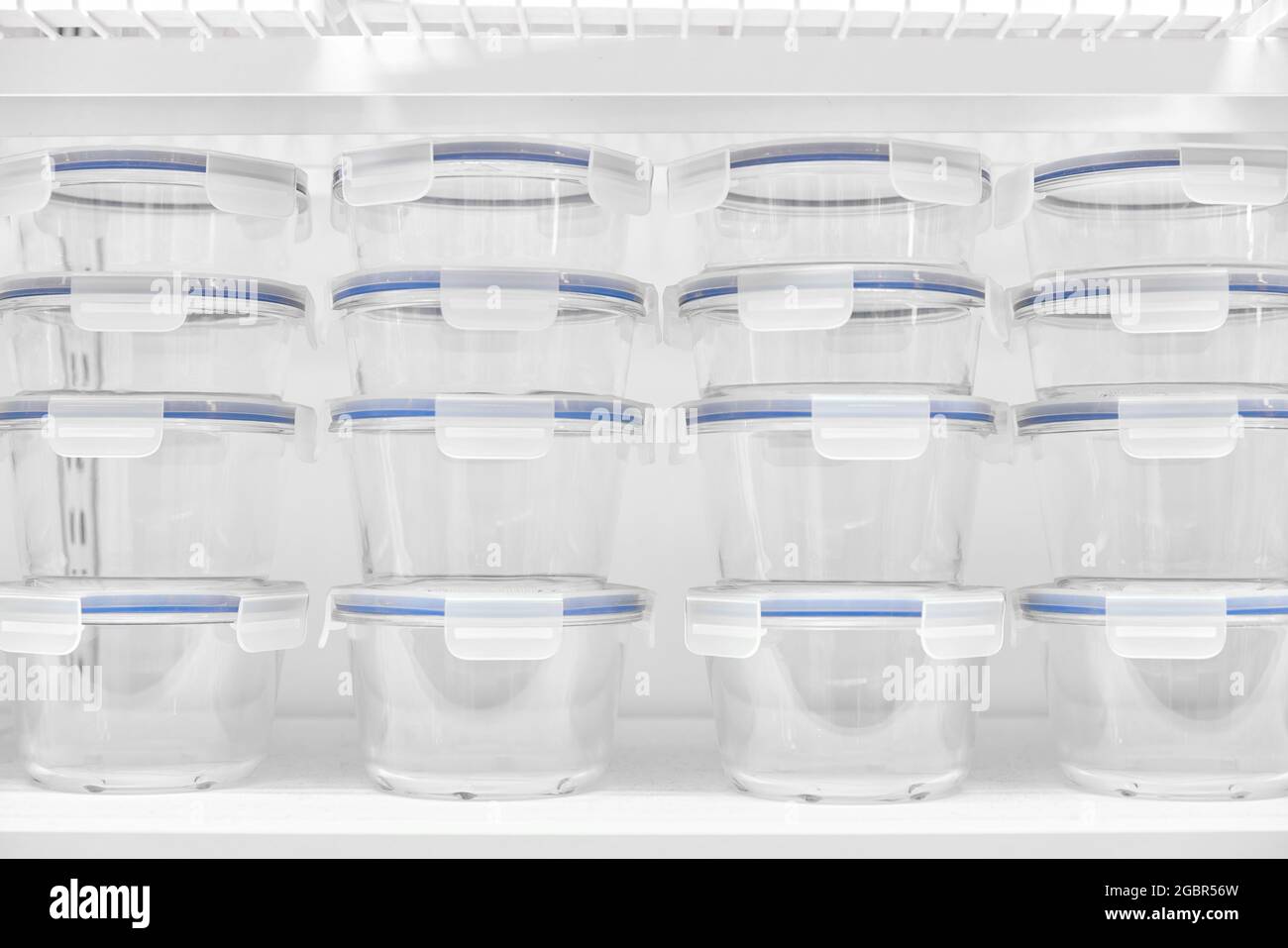 Reusable food containers. Containers for storing food. Responsible use
