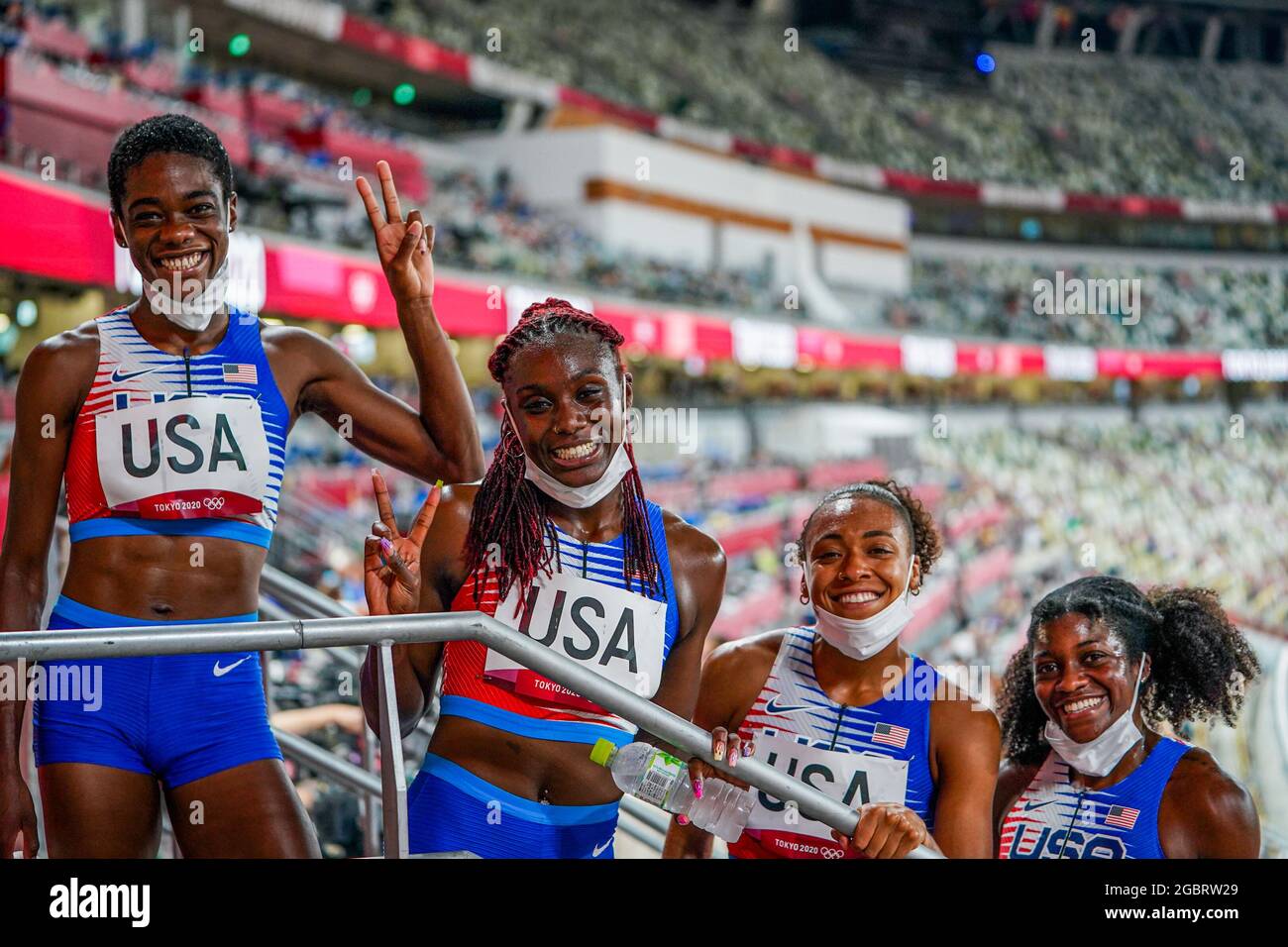 TOKYO, JAPAN - AUGUST 5: Kaylin Whitney of United States of America, Wadeline Jonathas of United States of America, Kendall Ellis of United States of America and Lynna Irby of United States of America after competing on Women's 4x400m Relay Round 1 during the Tokyo 2020 Olympic Games at the Olympic Stadium on August 5, 2021 in Tokyo, Japan (Photo by Ronald Hoogendoorn/Orange Pictures) Stock Photo