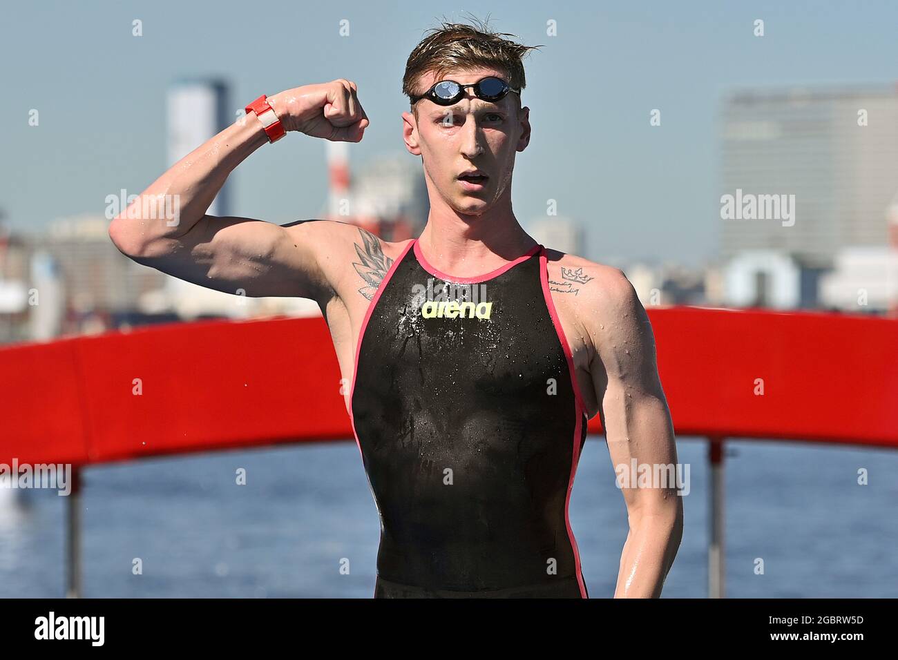 Florian WELLBROCK (GER), at the finish, jubilation, joy, enthusiasm,  winner, Olympic champion, swimming, open water, long distance swimming,  marathon Swimming Men`s 10 km on 08/05/2021, Odaiba Marine Park. Olympic  Summer Games 2020,