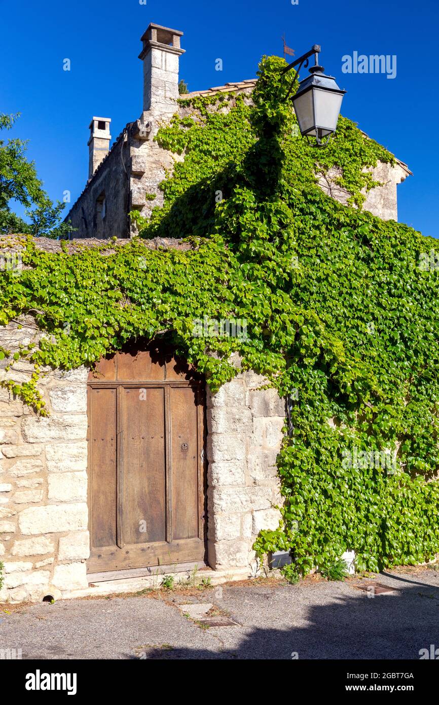 View of a stone traditional rural house in Provence. Avignon. France. Stock Photo