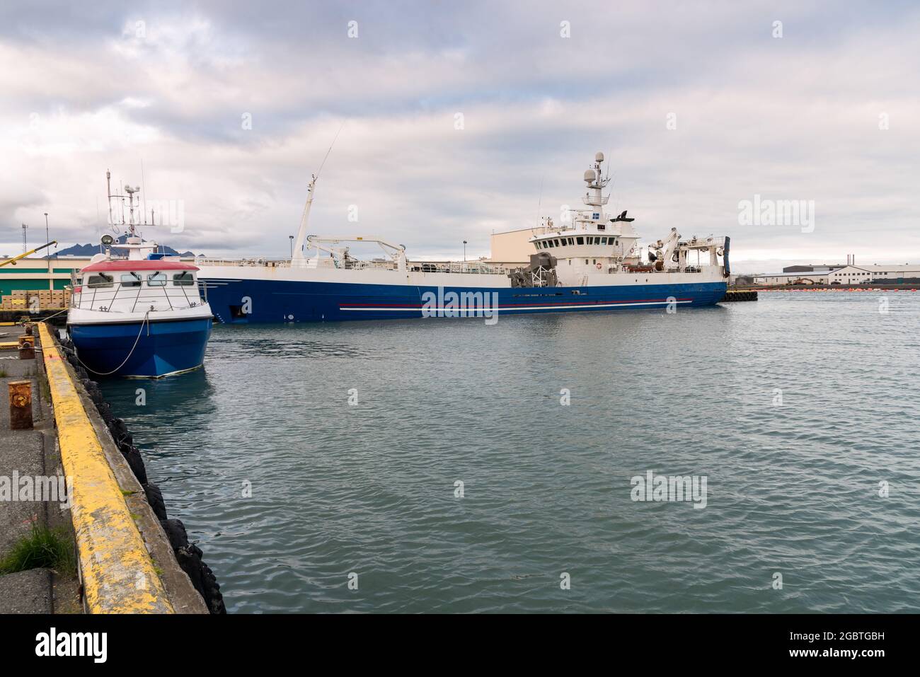 Ship factory fishing hi-res stock photography and images - Alamy