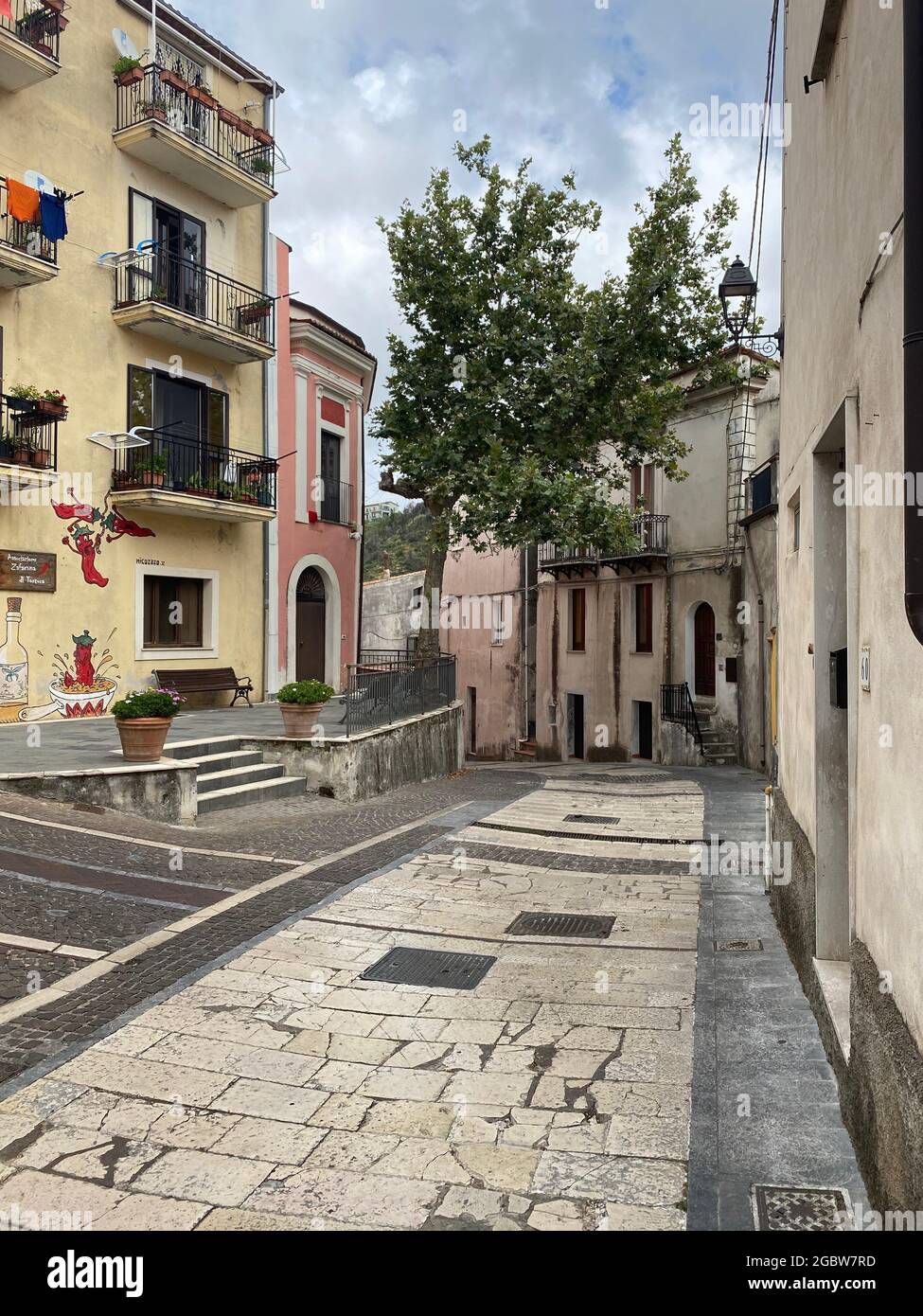 Old italian village hi-res stock photography and images - Alamy