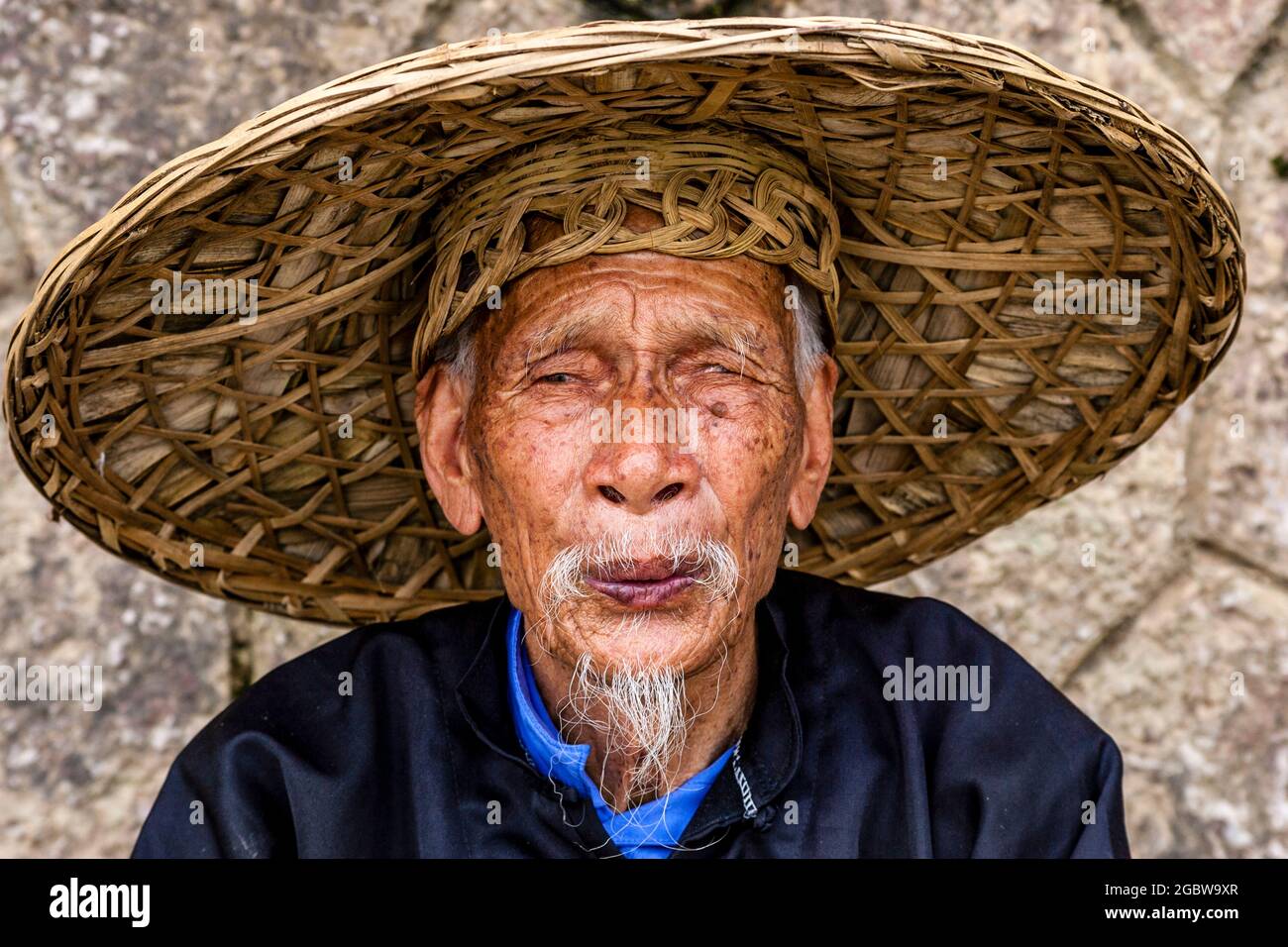 Traditional fisherman costume hi-res stock photography and images