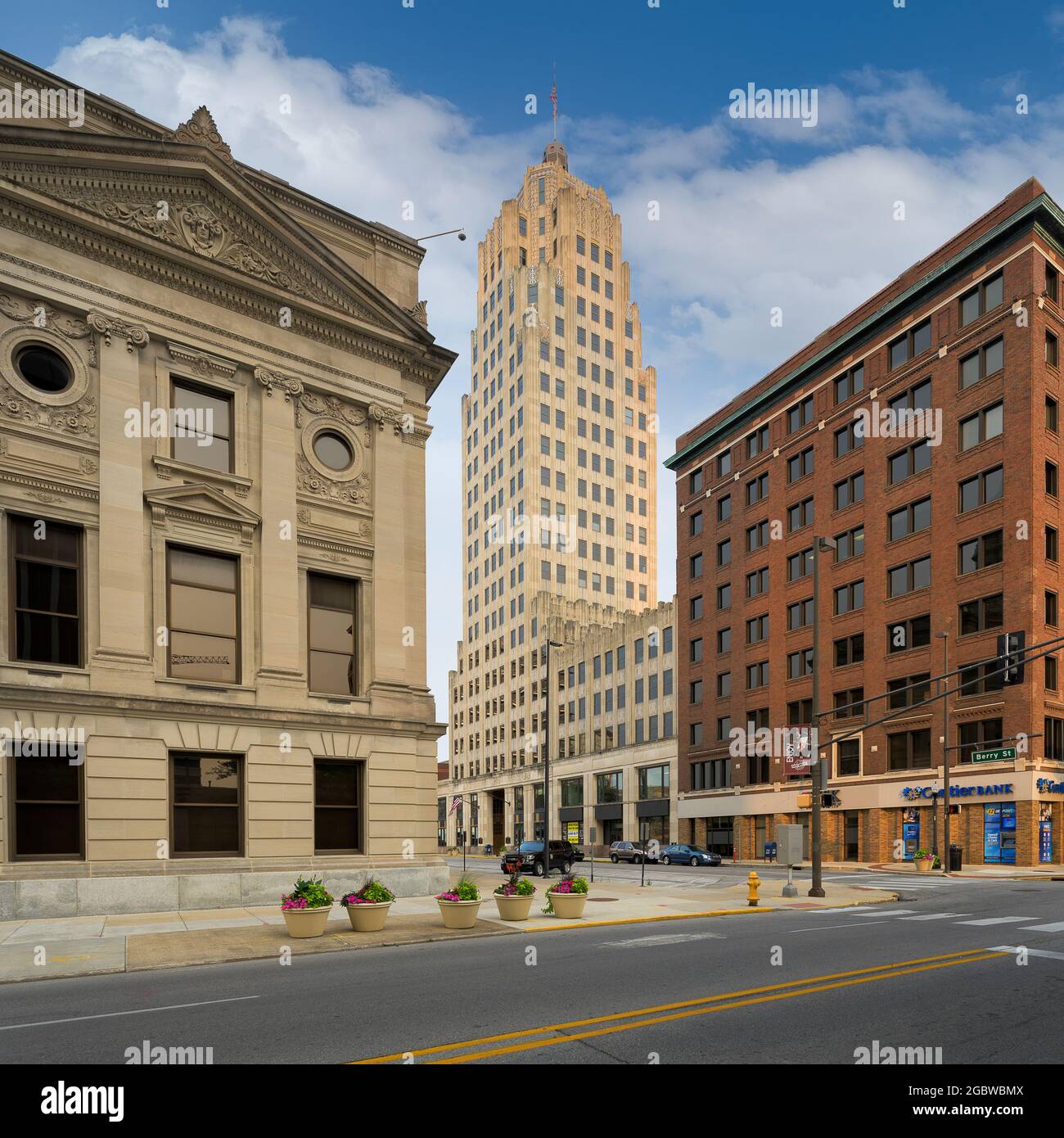 Lincoln Bank Tower at 116 East Berry Street in Fort Wayne, Indiana on ...