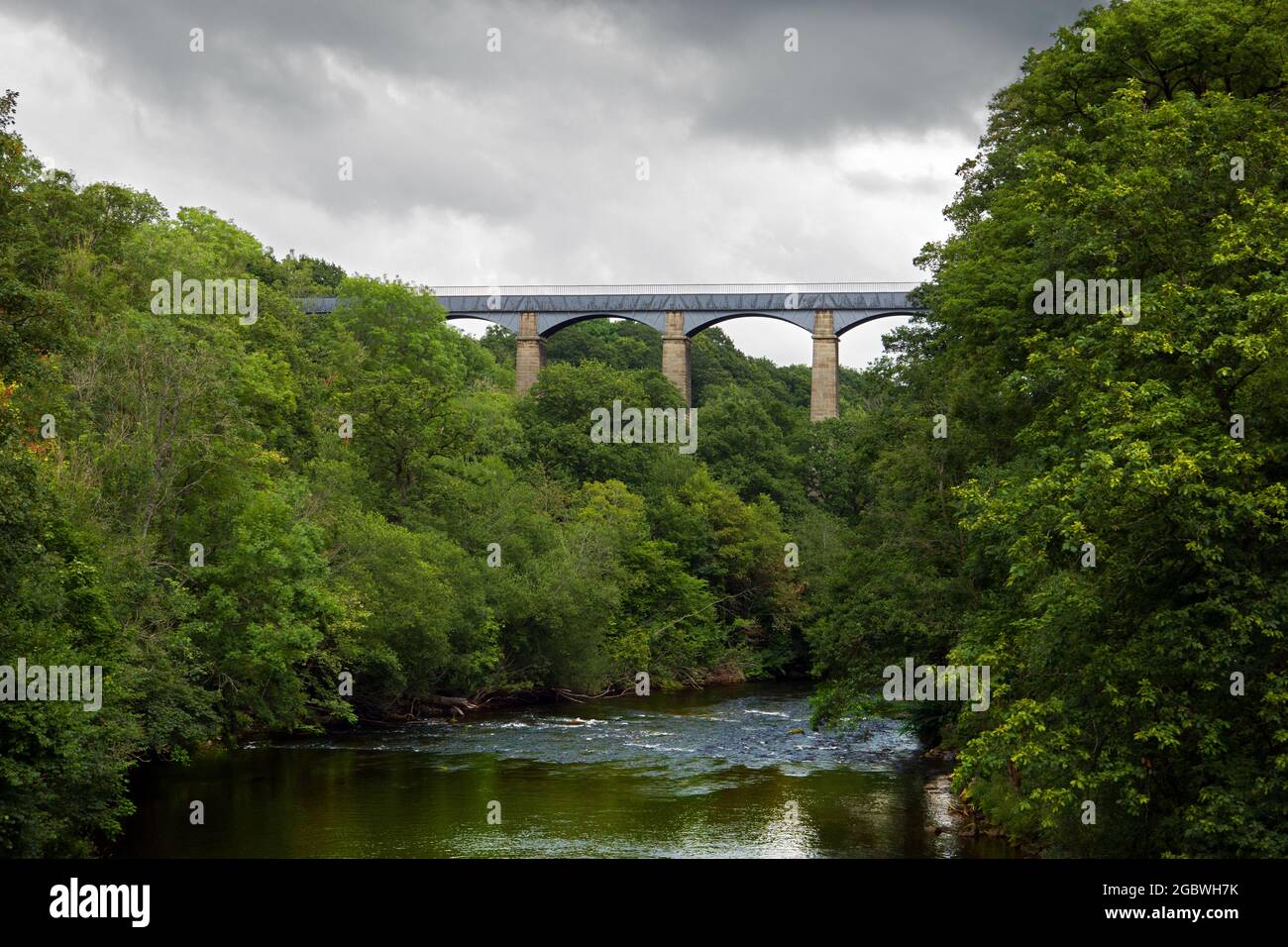 Pontcysyllte Aqueduct carries the Llangollen Canal across the River Dee in Wales. Thomas Telford helped in its design and it was completed in 1805. Stock Photo