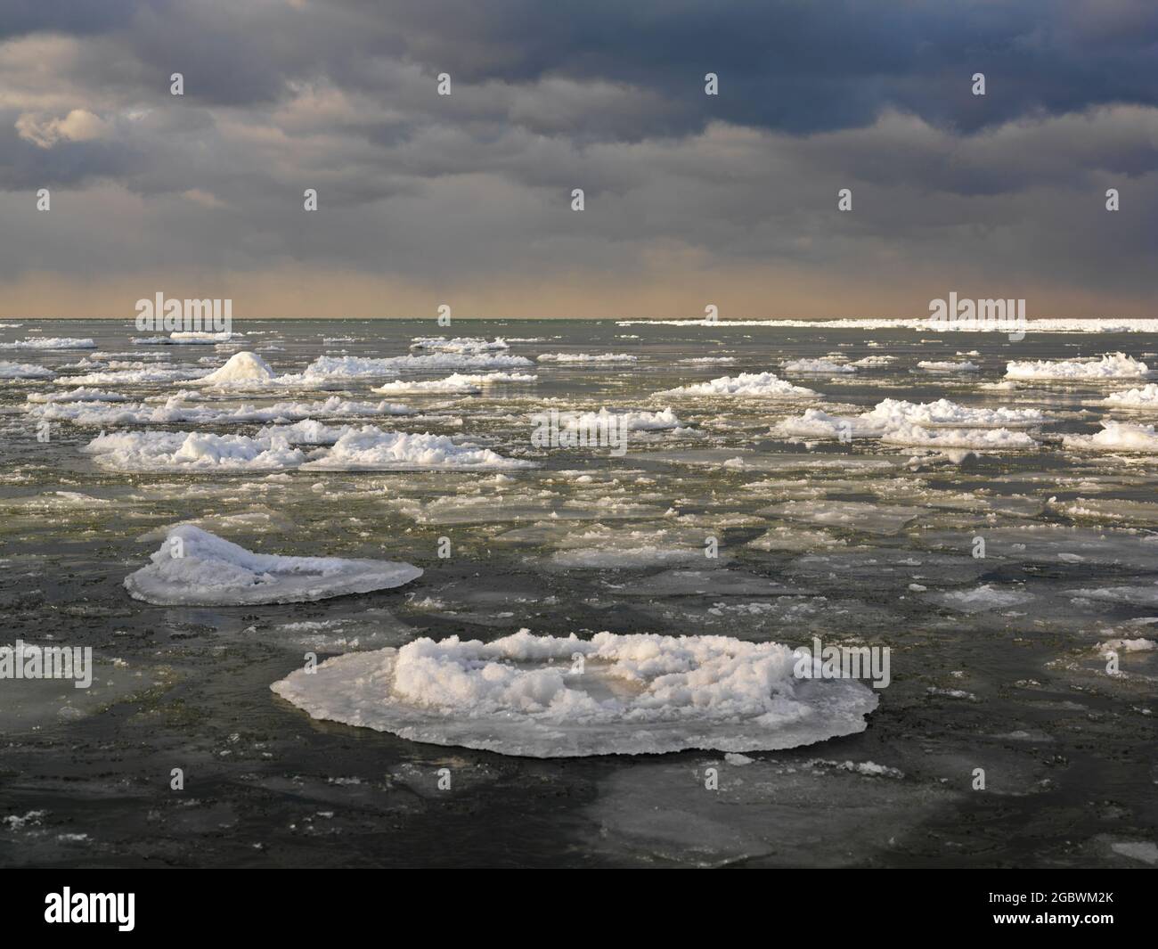 Canada, Ontario,Niagara-on-the-Lake,ice floe on Lake Ontario with stormy clouds Stock Photo