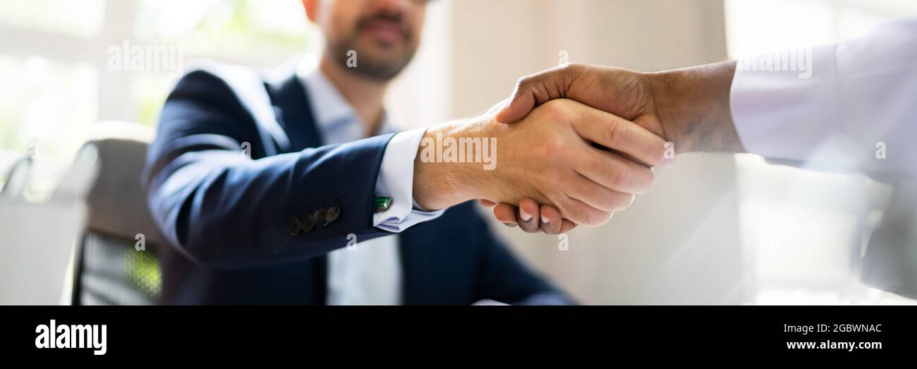 African business hand shake hi-res stock photography and images - Alamy