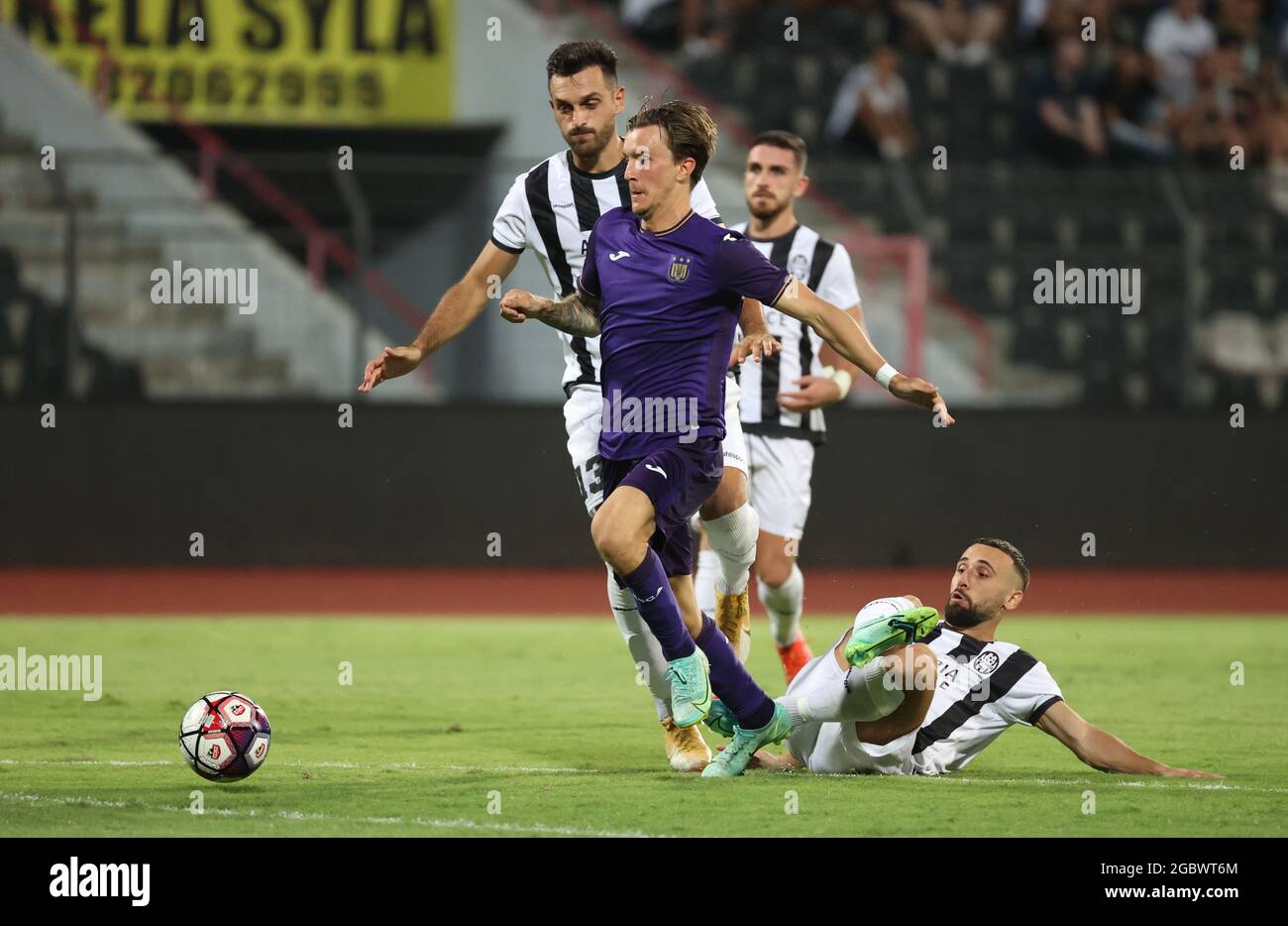 Anderlecht's Kristoffer Olsson and Club's Noa Lang fight for the ball  during a soccer match between RSC Anderlecht and Club Brugge KV, Sunday 03  Octob Stock Photo - Alamy