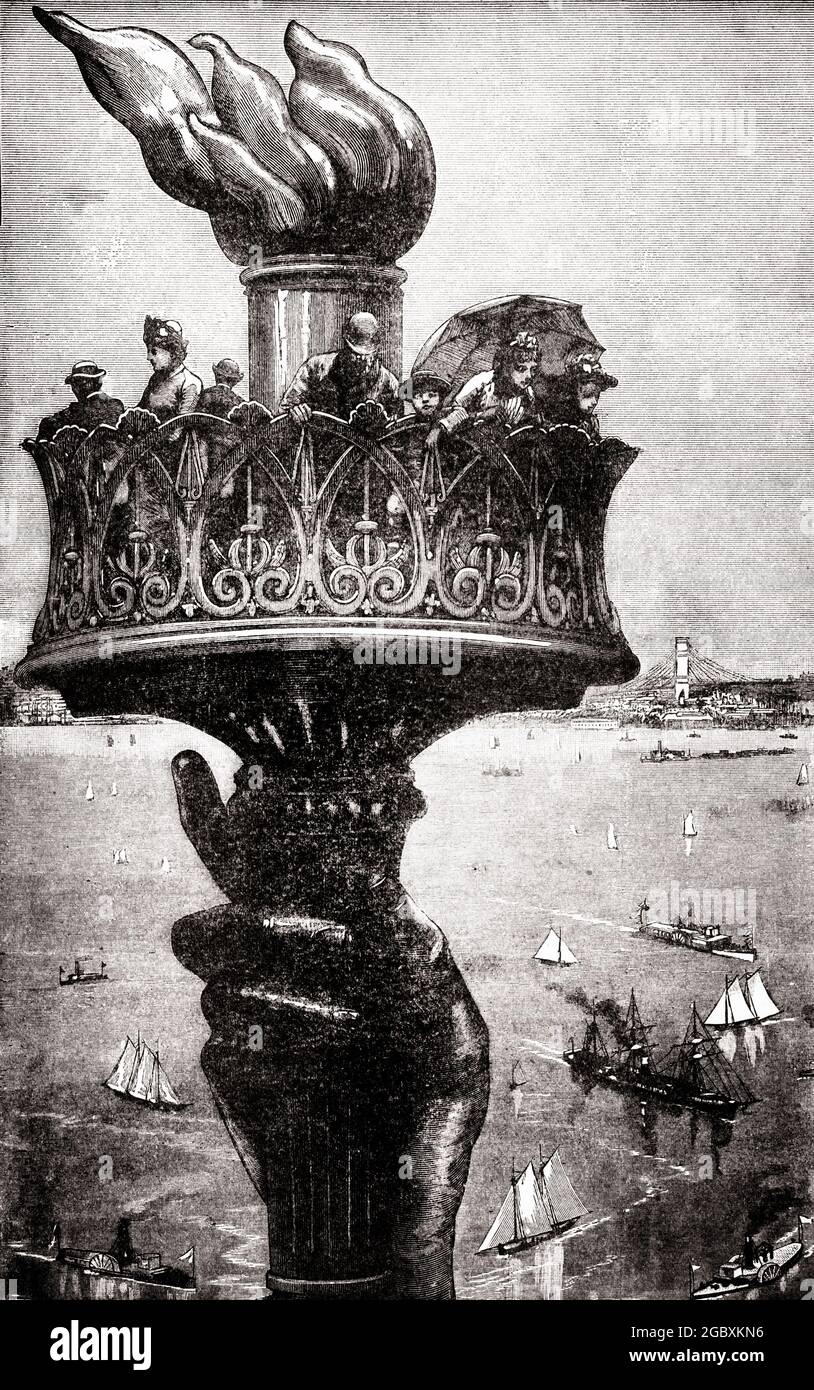 1880s 1890s TOURISTS VIEWING NEW YORK HARBOR FROM THE TORCH OF THE STATUE OF LIBERTY - q74206 CPC001 HARS INSPIRATION UNITED STATES OF AMERICA MALES TEENAGE GIRL TEENAGE BOY ENTERTAINMENT CONFIDENCE B&W HARBOR FREEDOM ADVENTURE COURAGE EXCITEMENT EXTERIOR LOW ANGLE RECREATION INNOVATION PRIDE OPPORTUNITY NYC POLITICS TOURISTS CONNECTION CONCEPTUAL NEW YORK 1880s CITIES NEW YORK CITY SYMBOLIC STATUE OF LIBERTY VIEWING BLACK AND WHITE ICONIC NEW  YORK OLD FASHIONED Stock Photo