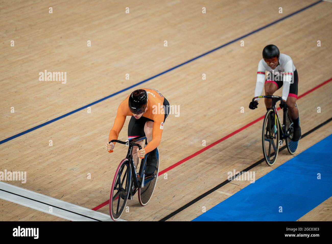 TOKYO, JAPAN - AUGUST 4: Jair Tjon En Fa of Suriname and Harrie Lavreysen of the Netherlands competing on Men's Sprint 1/8 Finals during the Tokyo 2020 Olympic Games at the Izu Velodrome on August 4, 2021 in Tokyo, Japan (Photo by Yannick Verhoeven/Orange Pictures) NOCNSF Stock Photo