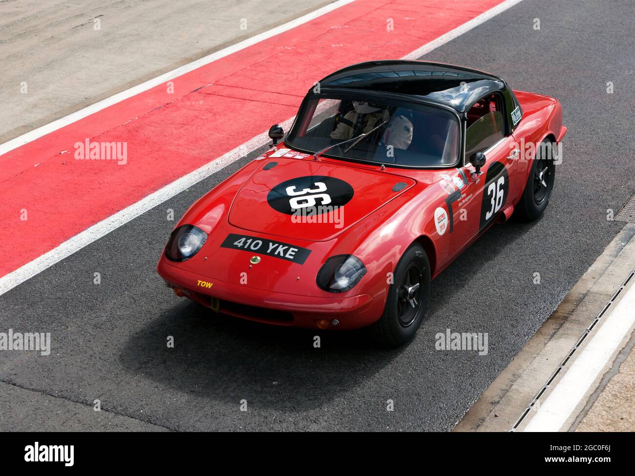 The Lotus Elan of Nick Sleep and Alex Montgomery, in the pit lane before the start of the International Trophy For Classic Pre-66 GT Cars Stock Photo