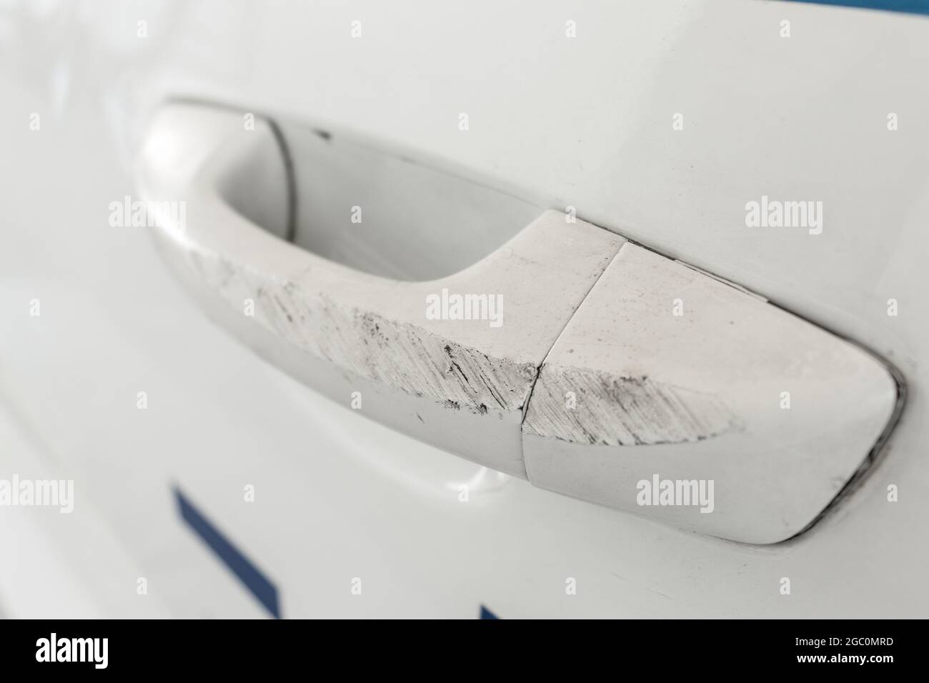 Broken car door handle hires stock photography and images Alamy