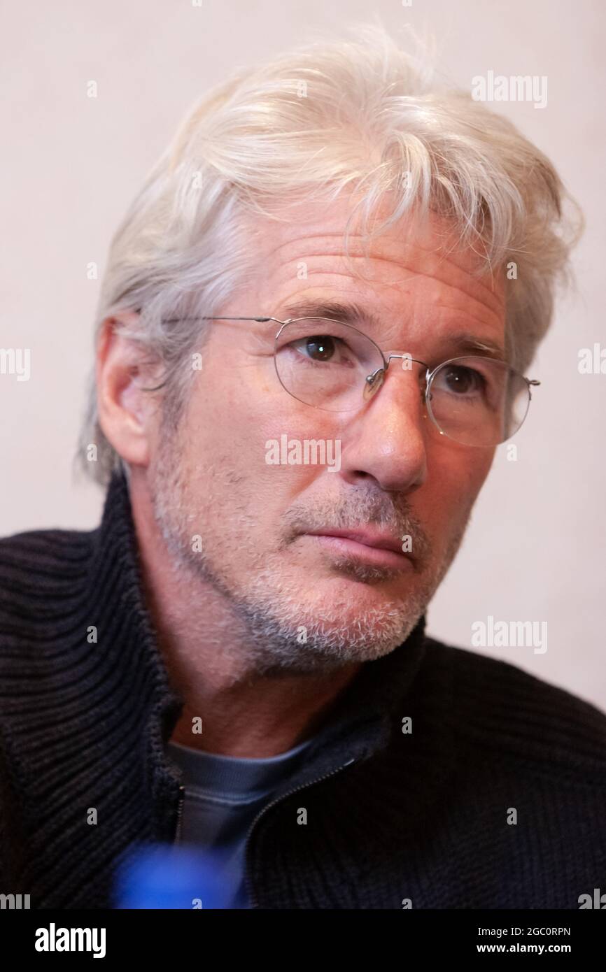 . actor Richard Gere, attends a press conference in Sarajevo, on Sept.  20, 2006. Gere plays a reporter in the film 'Spring Break in Bosnia' Stock  Photo - Alamy