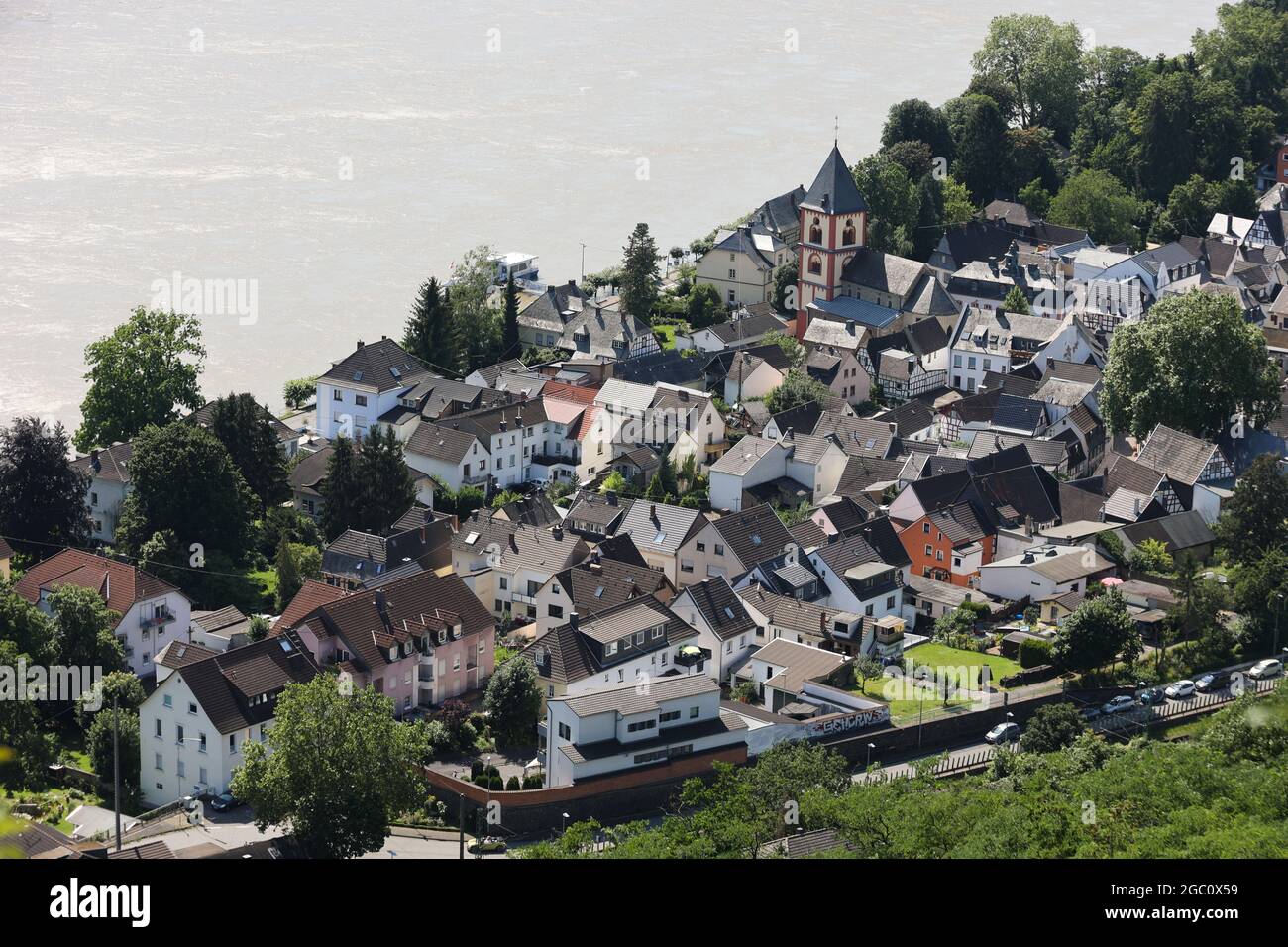 View from the plateau of Erpeler Ley to Erpel with the church Sankt Severin am Rhein, Rhineland-Palatinate, Germany. Stock Photo