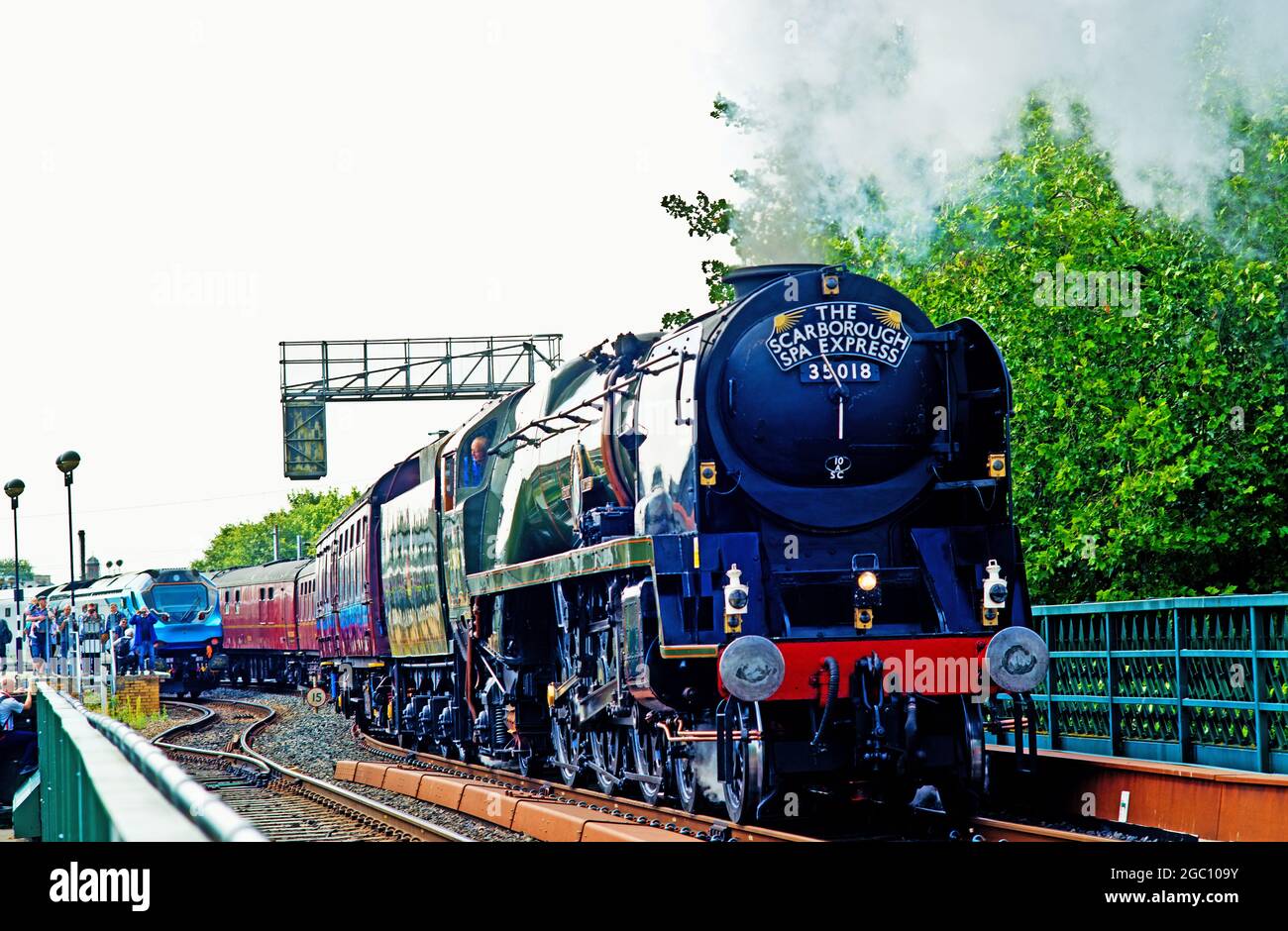 Merchant Navy Class No 35018 British India Line leaving York, Scarborough Spa Express, England, 5th August 2021 Stock Photo