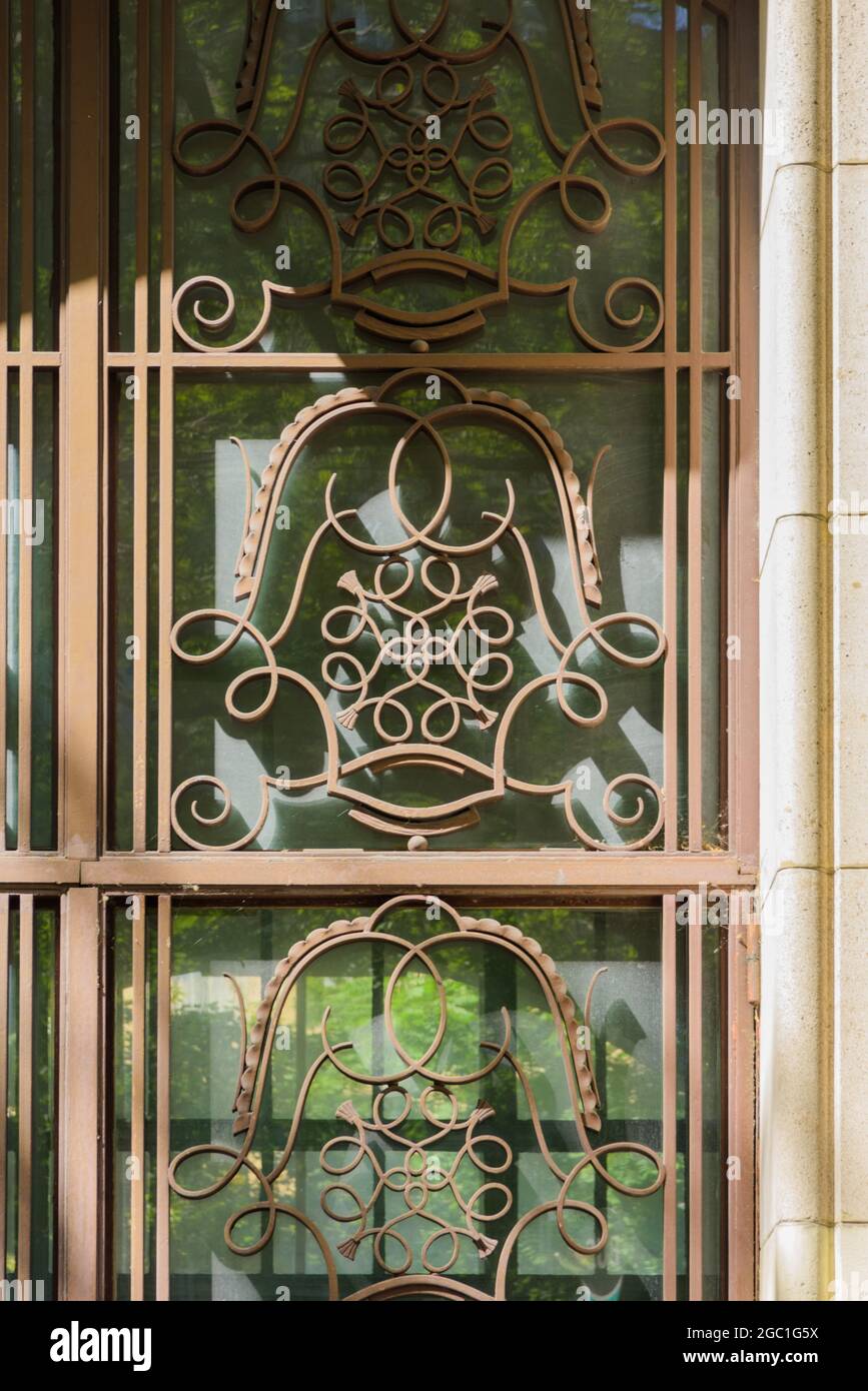 Paris, Bd Exelmans, Lycee Jean de la Fontaine, Art Deco Architektur // Paris, Bd Exelmans, Lycee Jean de la Fontaine, Art Deco Architecture Stock Photo
