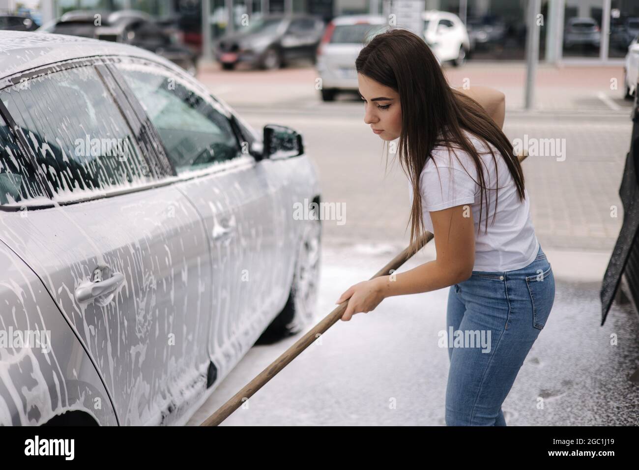 Exterior Car Detailing: 14 Steps to Clean Your Car Like a Pro - Autotrader