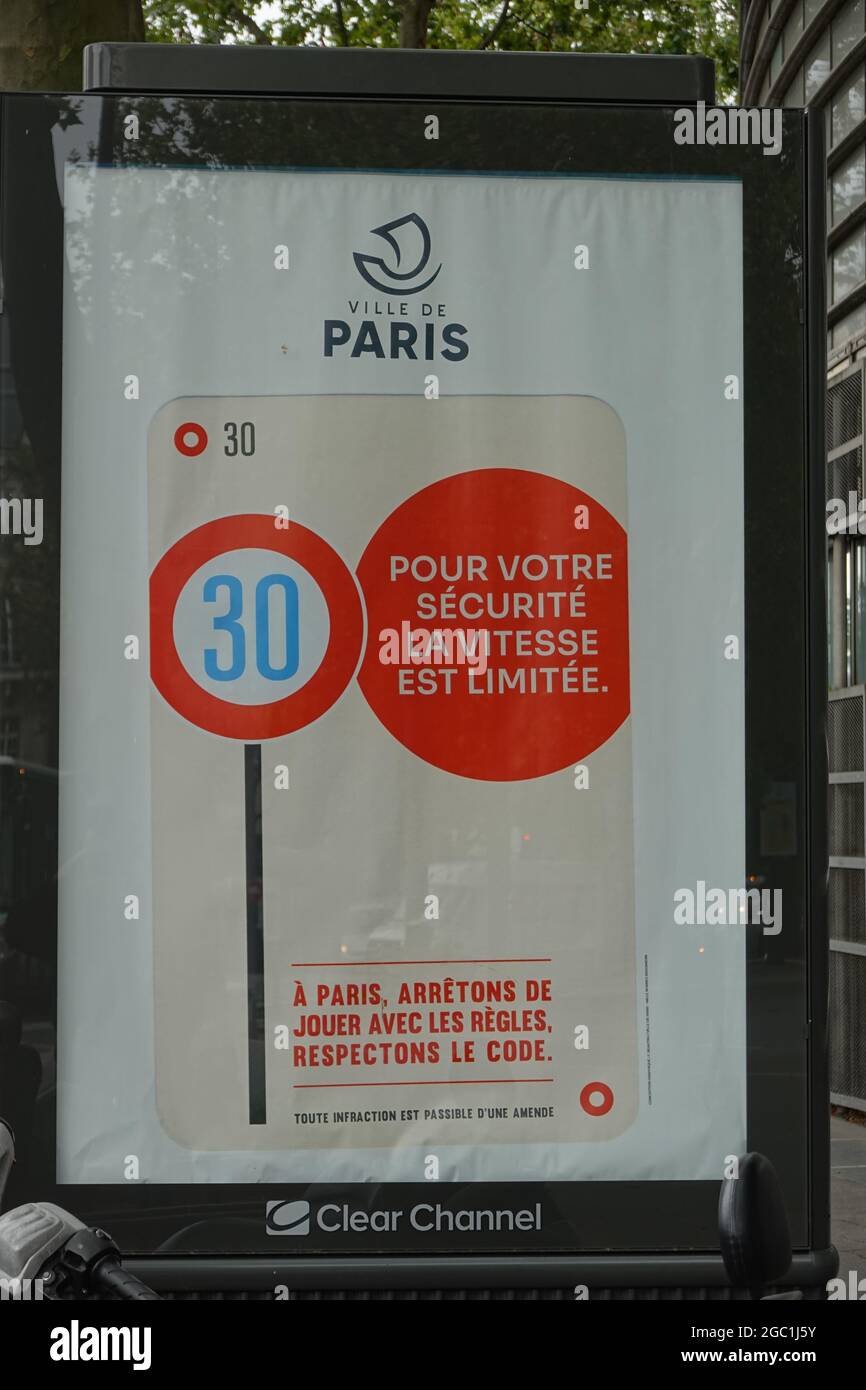Paris, Tempo 30 im Stadtgebiet Stock Photo