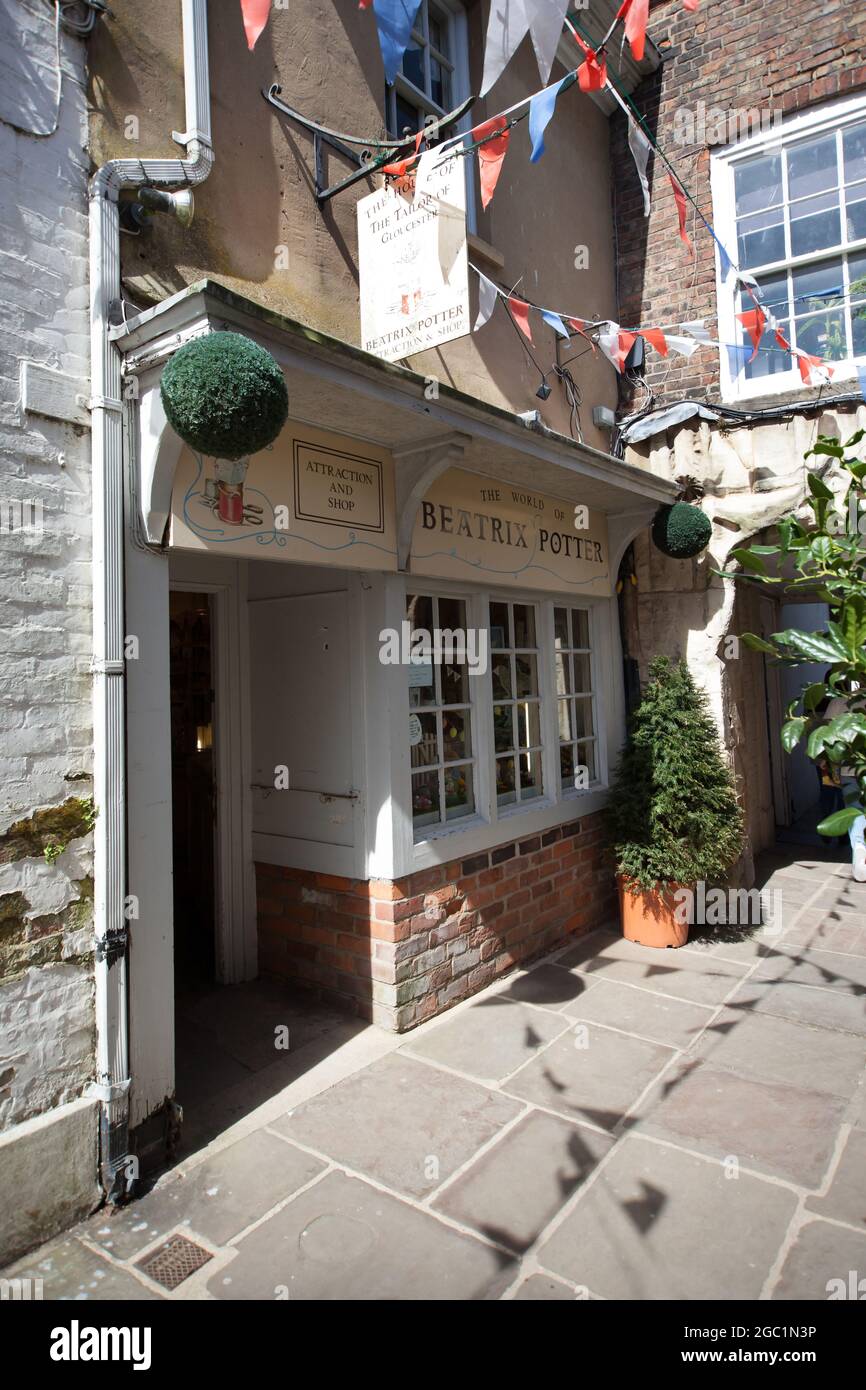 The Beatrix Potter, Tailor of Gloucester shop in Gloucester in the UK Stock Photo