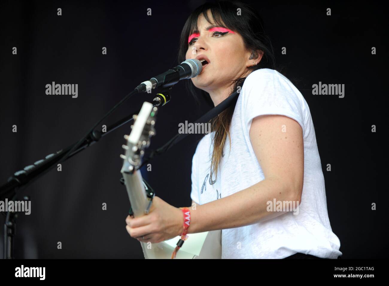 KT Tunstall Performing at Flashback 80s Festival Stock Photo - Alamy