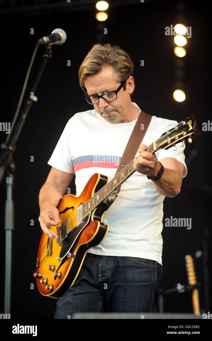 Nik Heywood Performing at Lets Rock Leeds 80s Stock Photo