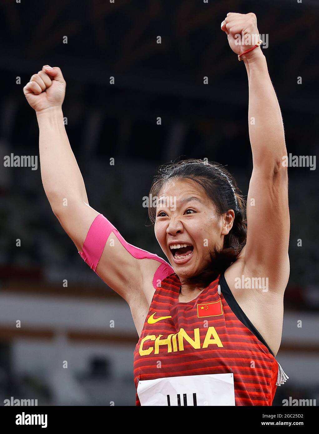 Tokyo, Japan. 6th Aug, 2021. Liu Shiying of China reacts during the