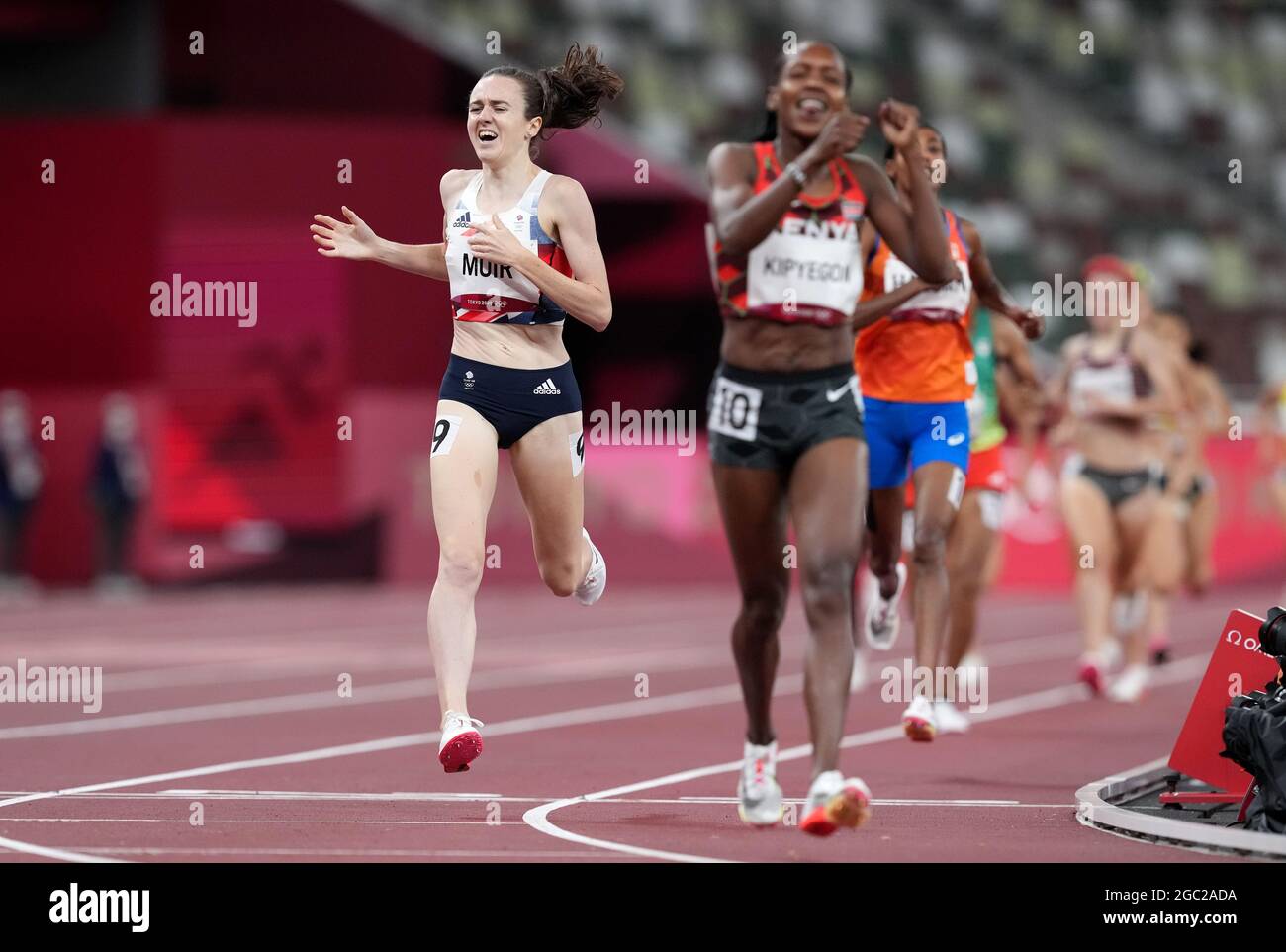 Great Britain s Laura Muir Crosses The Line To Win The Silver Medal In great-britain-s-laura-muir-crosses-the-line-to-win-the-silver-medal-in