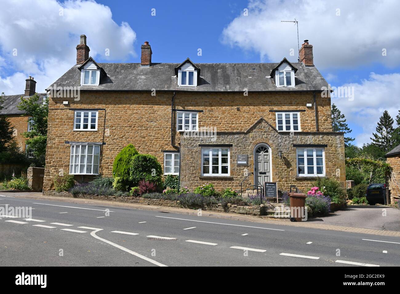 Virginia House, a bed and breakfast home in the north Oxfordshire village  of Bloxham Stock Photo - Alamy