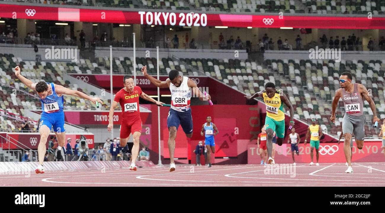 Tokyo Olympics Athletics Men S 4 X 100m Relay Final Olympic Stadium Tokyo Japan August 6 21 Filippo Tortu Of Italy Crosses The Finish Line To Win Tokyo Olympics Athletics Men S 4 X 100m Relay Final Olympic Stadium Tokyo Japan August 6 21 Filippo Tortu Of Italy Crosses The Finish Line To Win