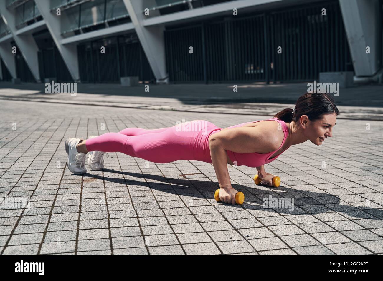 One hand push ups hi-res stock photography and images - Alamy