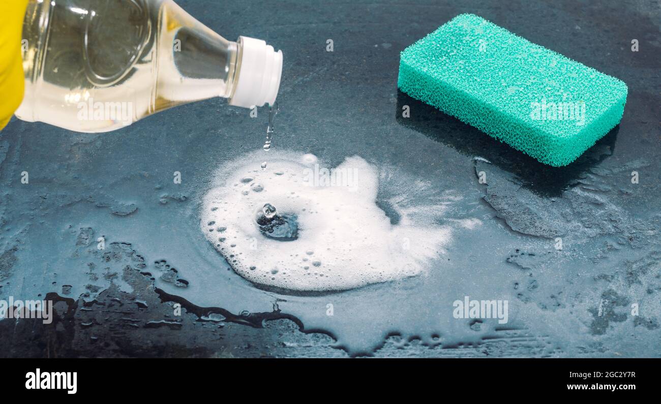 Baking soda and vinegar hires stock photography and images Alamy